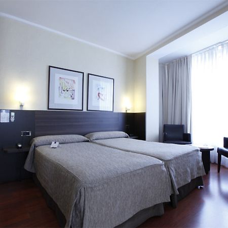 פמפלונה Hotel Yoldi מראה חיצוני תמונה