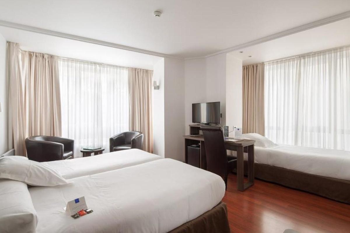 פמפלונה Hotel Yoldi מראה חיצוני תמונה