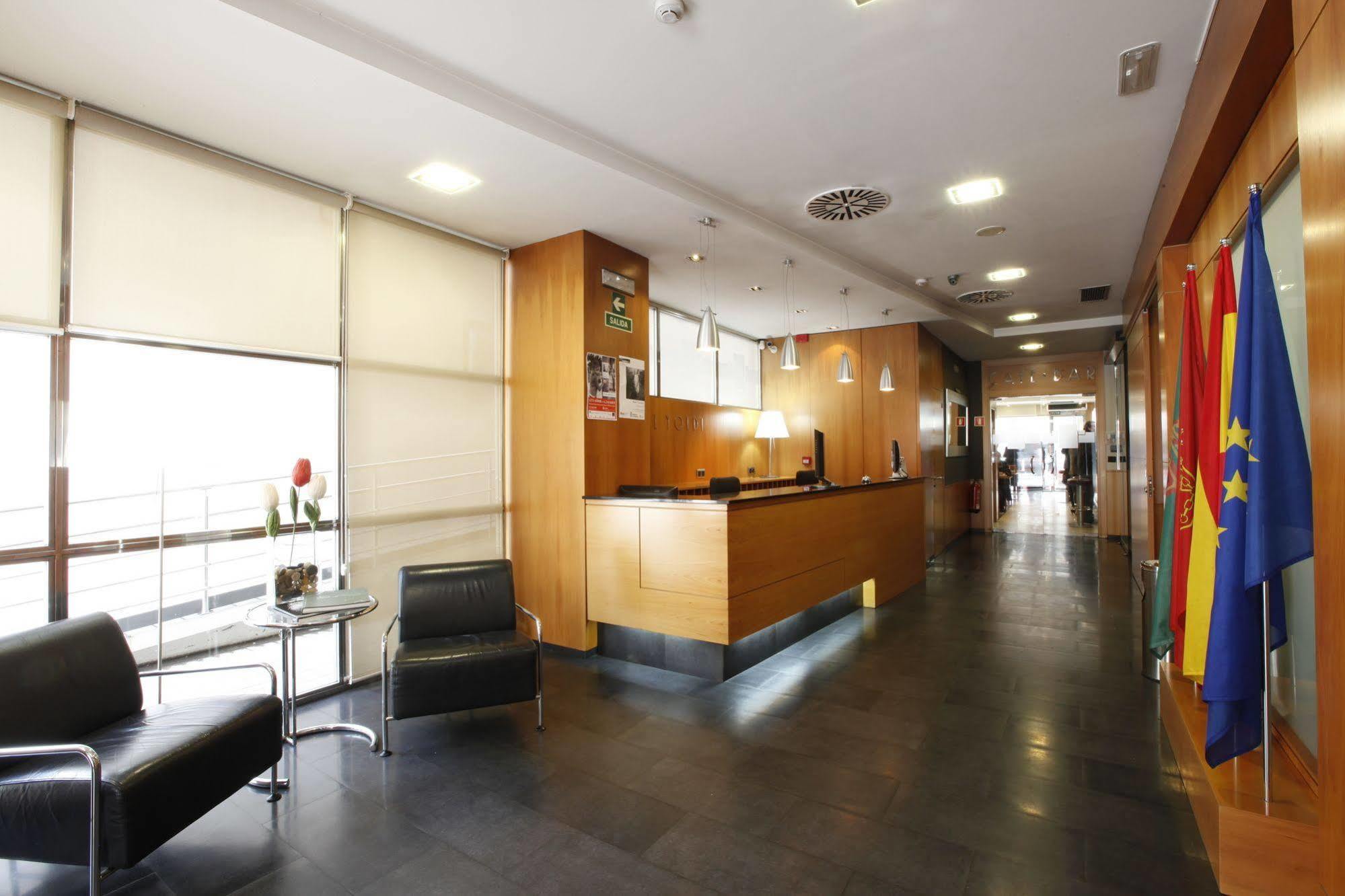 פמפלונה Hotel Yoldi מראה חיצוני תמונה